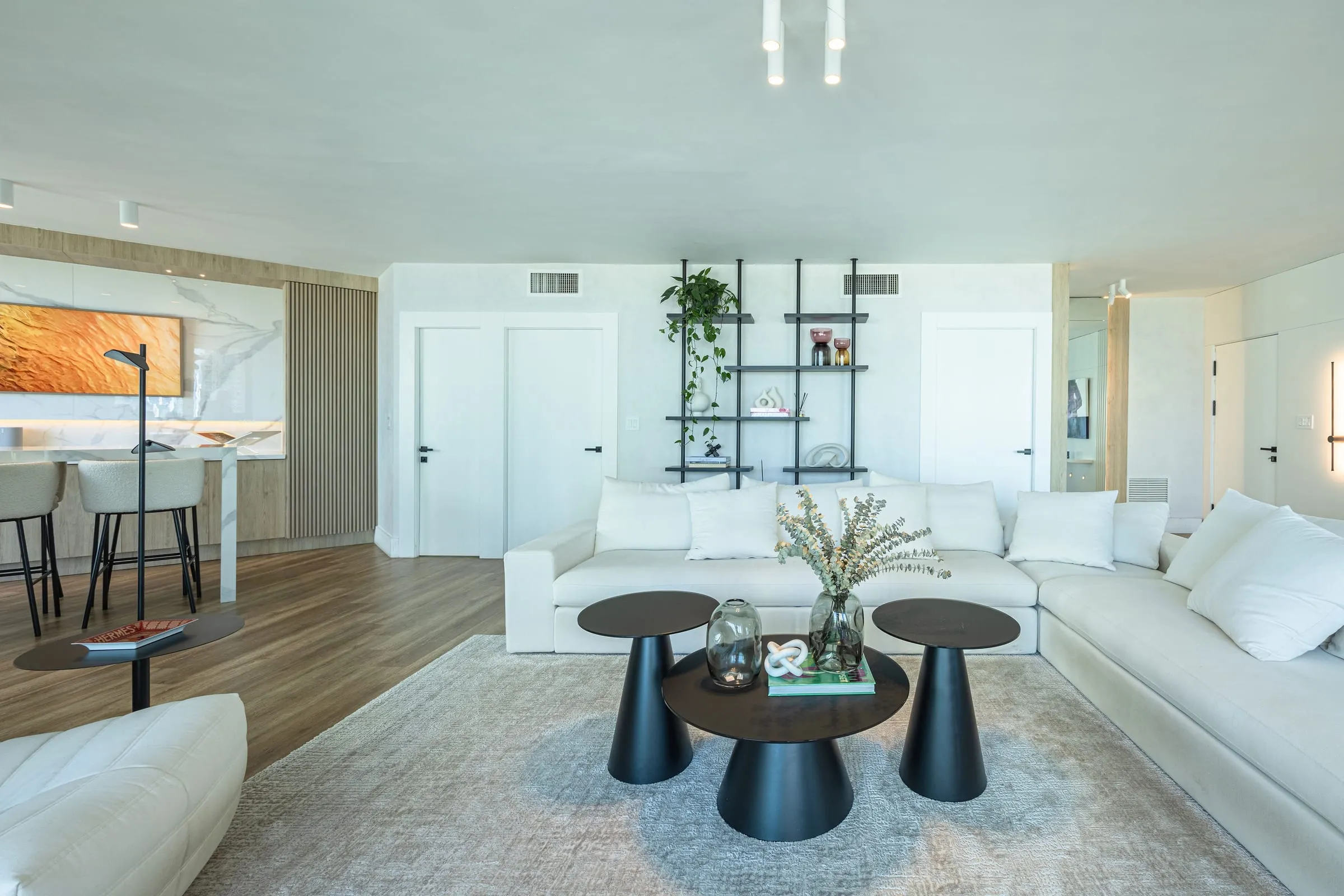 Apartamento de líneas curvas